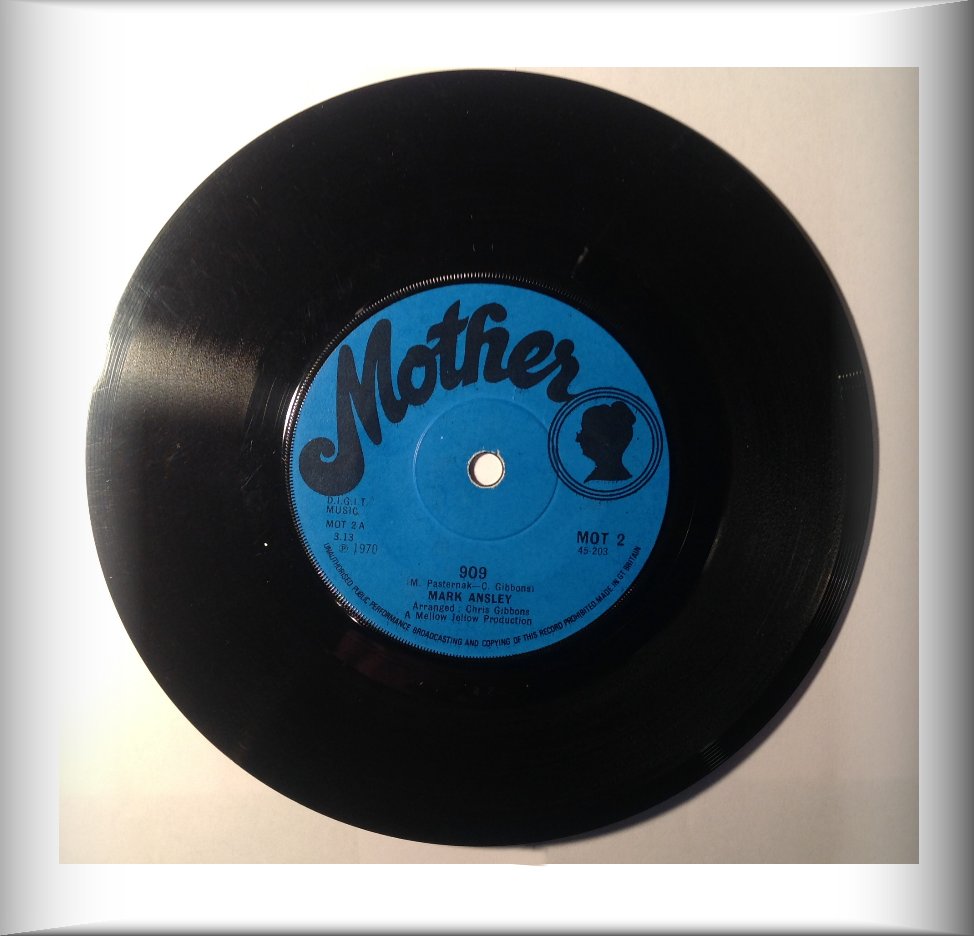 Single 1971 909 released on Mother/EMI Records
